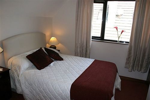 Woodview Lodge B&B Breaffy エクステリア 写真