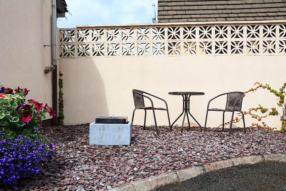 Woodview Lodge B&B Breaffy エクステリア 写真