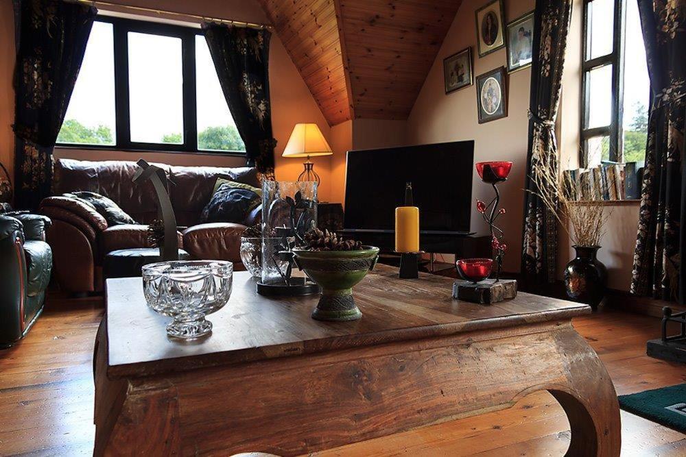 Woodview Lodge B&B Breaffy エクステリア 写真
