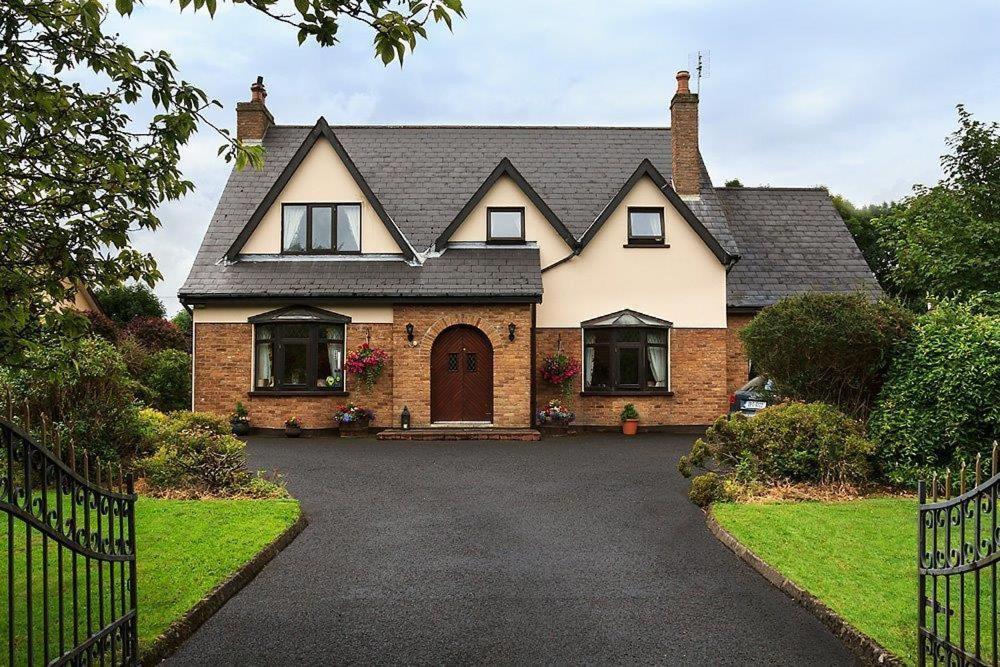 Woodview Lodge B&B Breaffy エクステリア 写真